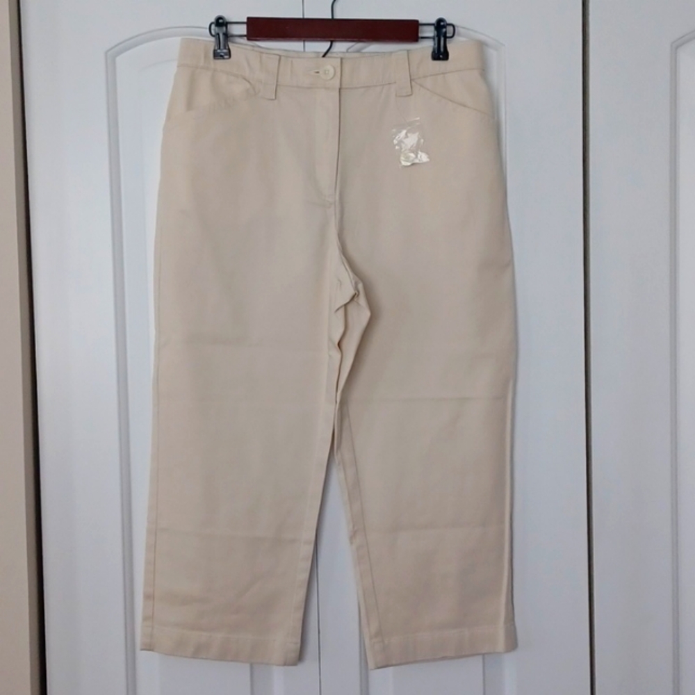 L.L.BEAN  NWOT'S - Cream Classic Fit  W12 Ankle Pants Both Front-n-Back Pockets
